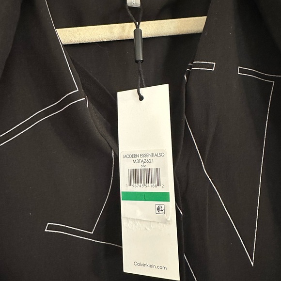 Calvin Klein blouse - Picture 3 of 3